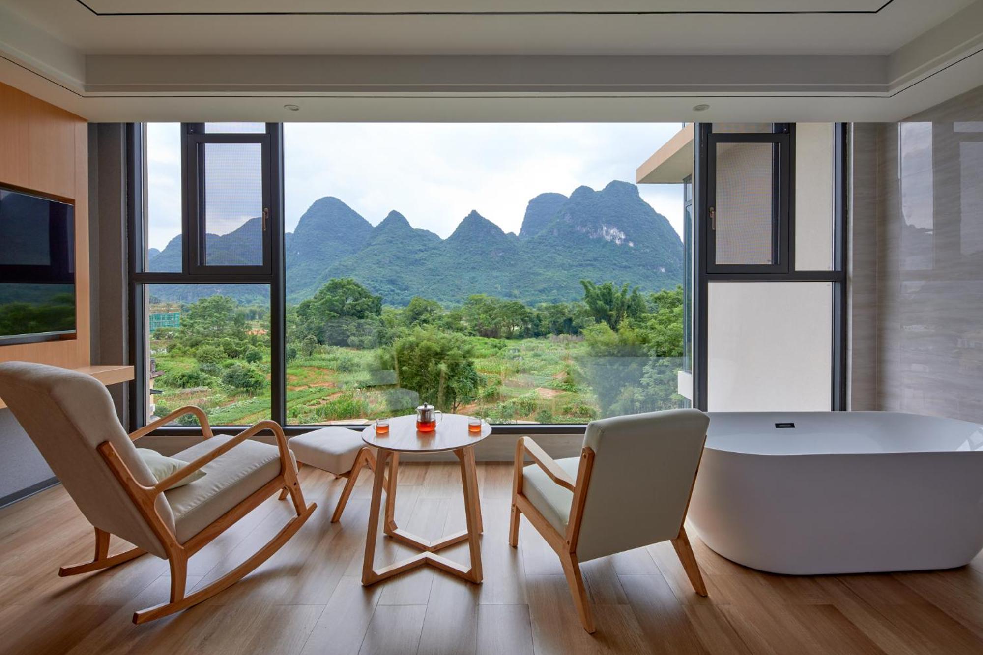 Yangshuo Fortune Lake Inn- One Way Free Pick Up From Airport Or Ts Over 3 Nights Екстер'єр фото